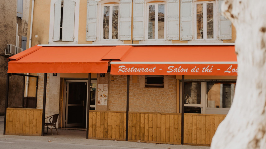 Beau restaurant / salon de the à reprendre - AURIOL (13)